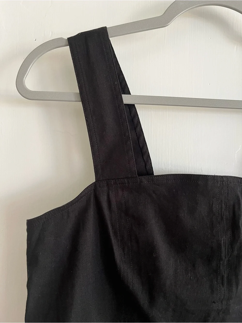 Vince Black Linen Square-Neck Crop Tank
